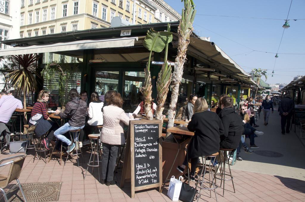 State Opera Alley Lodge Vienna Exterior photo